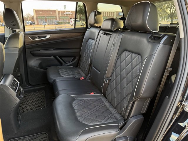 Used 2025 Volkswagen Atlas SEL Premium R-Line image 28