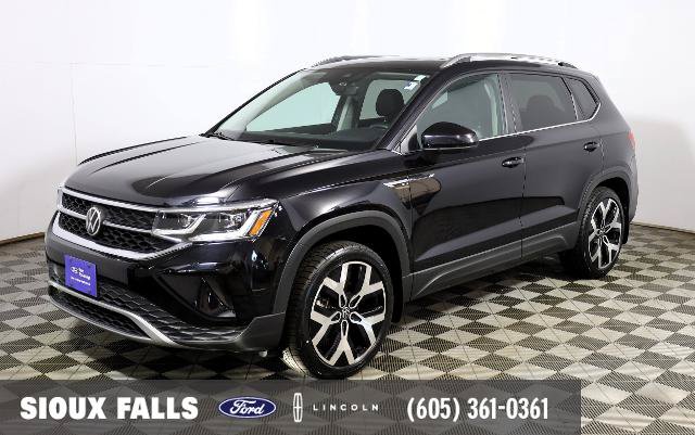 Used 2022 Volkswagen Taos SEL AWD/4WD image 1