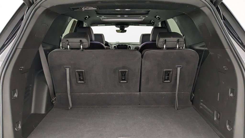Used 2023 Chevrolet Traverse RS image 8