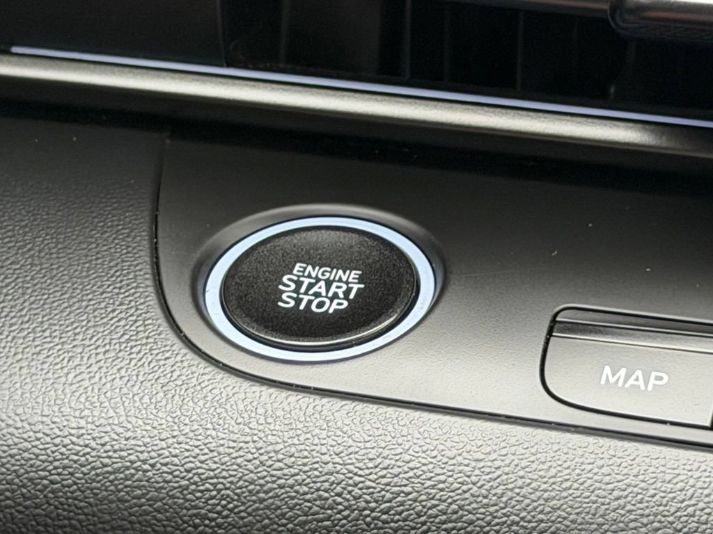 Used 2025 Hyundai Elantra N FWD image 17
