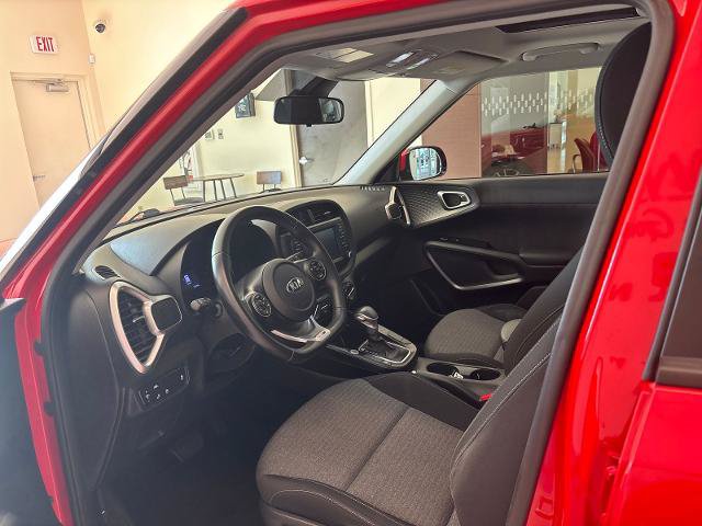 Used 2020 Kia Soul GT-Line w/ GT 2.0L Power Sunroof Package FWD image 12