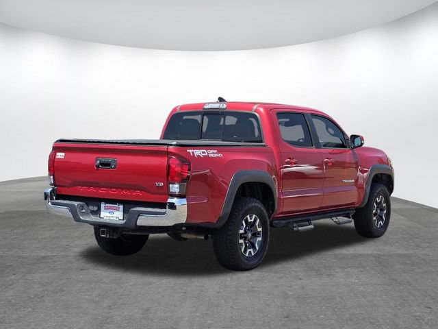 Used 2018 Toyota Tacoma TRD Off-Road RWD image 4
