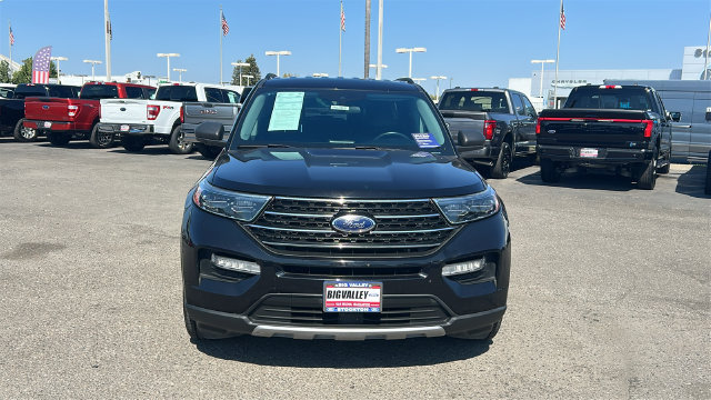 Certified 2023 Ford Explorer XLT w/ Equipment Group 202A RWD image 9