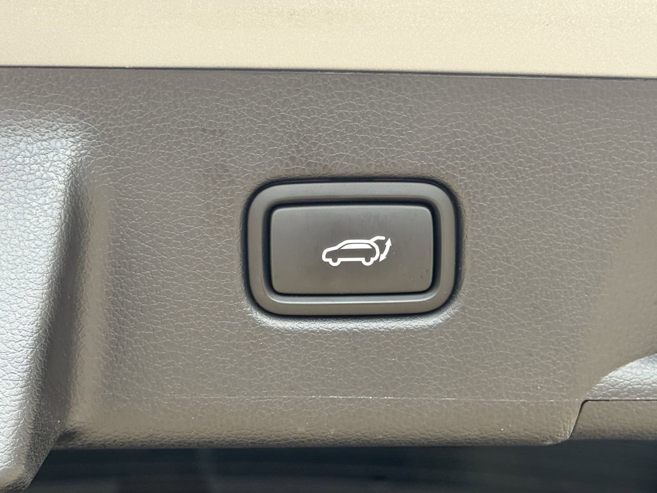 Used 2023 Hyundai Palisade Calligraphy w/ Cargo Package FWD image 28