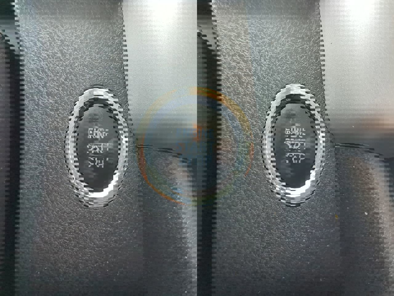 Used 2018 Toyota Highlander SE image 27