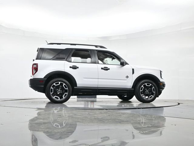 Certified 2023 Ford Bronco Sport Outer Banks w/ Tech Package image 32