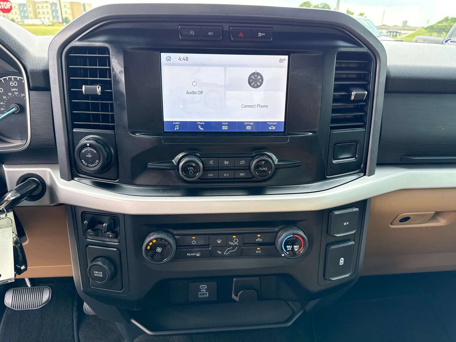 Certified 2022 Ford F150 XLT w/ Trailer Tow Package RWD image 17