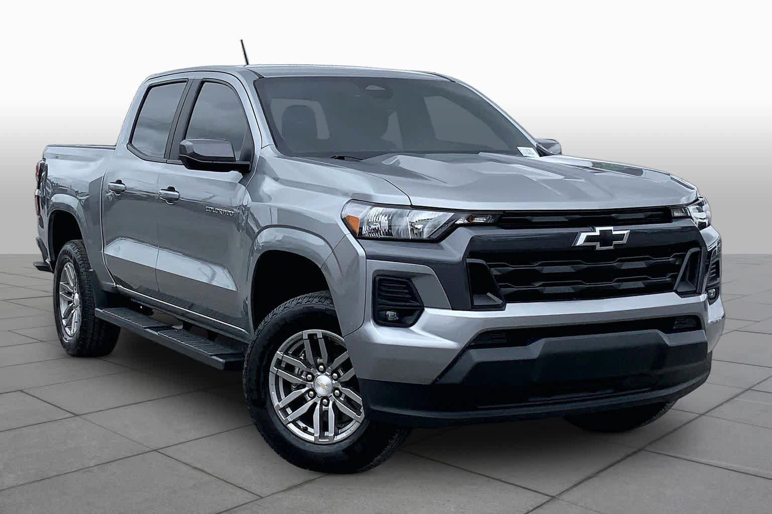 Used 2023 Chevrolet Colorado LT w/ LT Convenience Package II RWD image 3