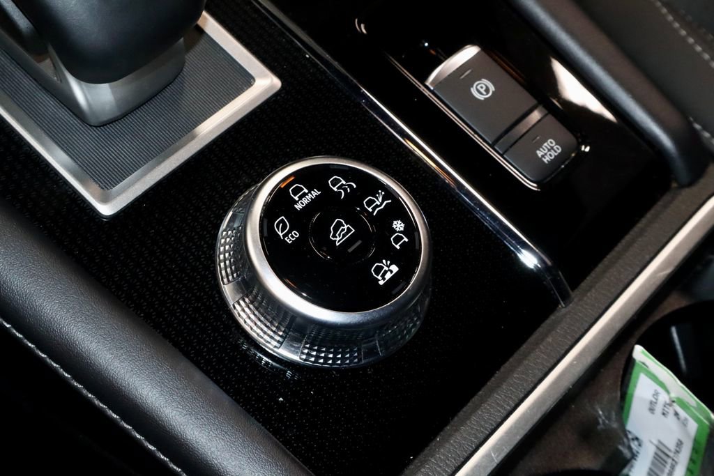 Used 2024 Mitsubishi Outlander SE Black Edition AWD/4WD image 34