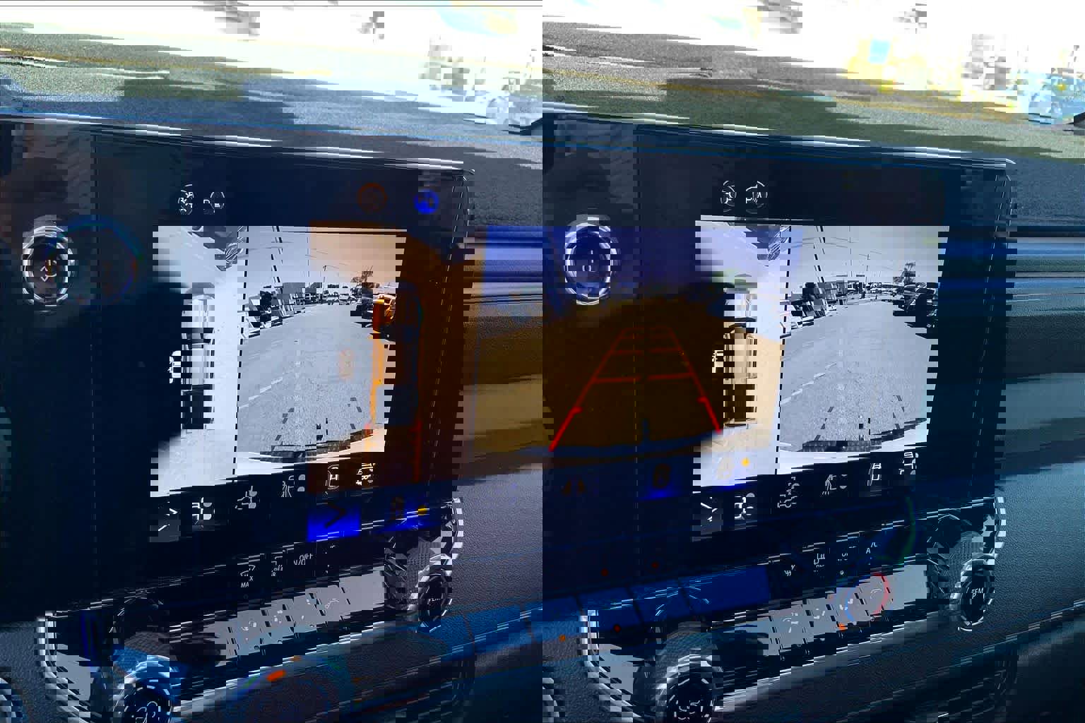 Used 2024 Chevrolet Colorado Trail Boss w/ Technology Package image 27