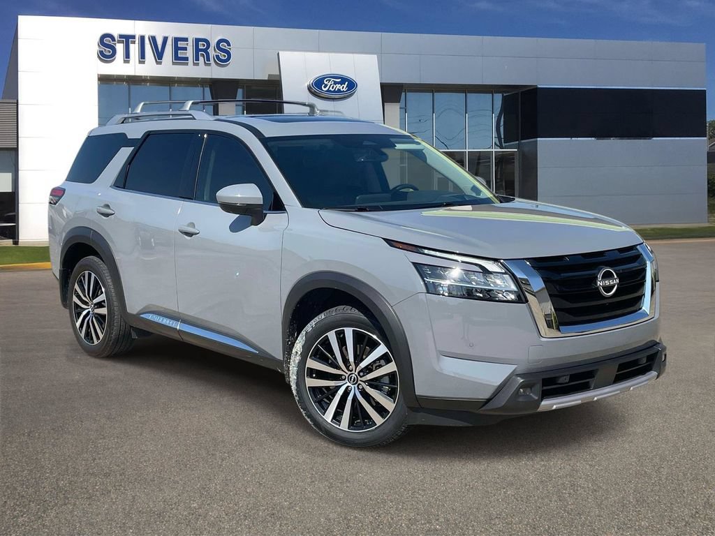 Used 2024 Nissan Pathfinder Platinum