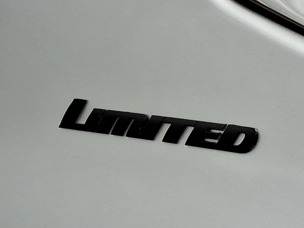 Used 2023 Toyota Tundra Limited AWD/4WD image 3