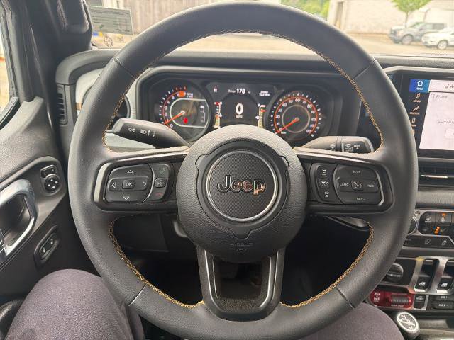 Used 2024 Jeep Wrangler Sport AWD/4WD image 17