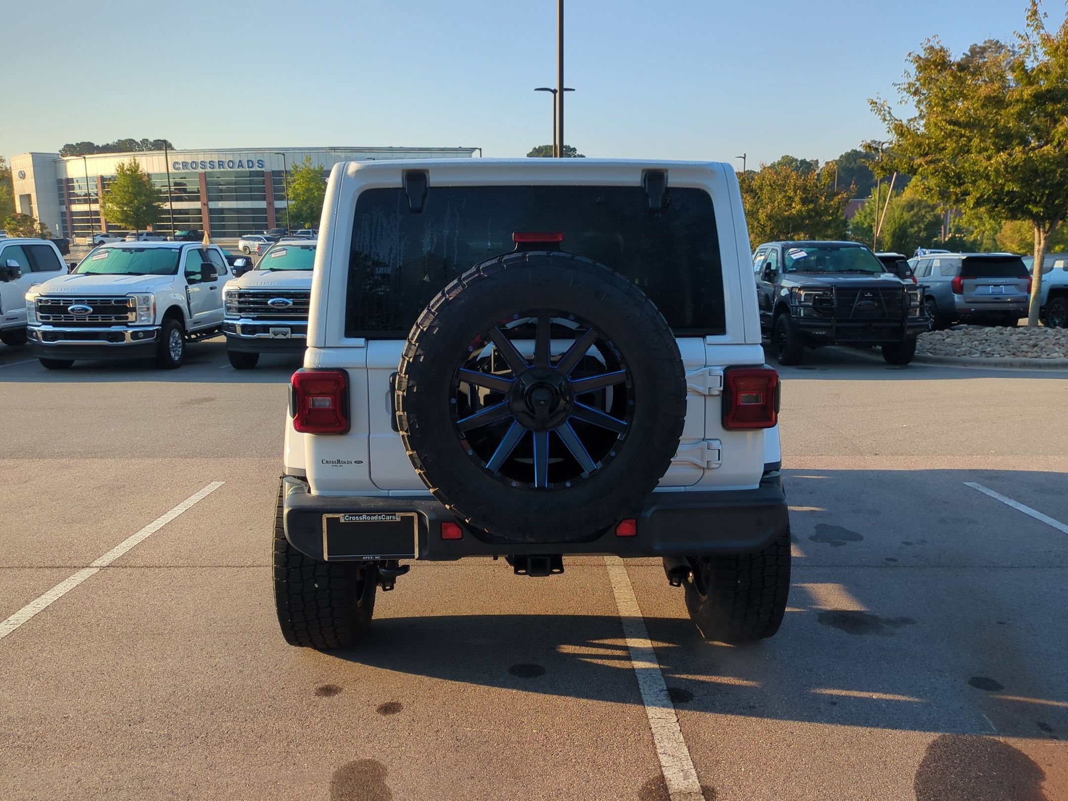 Used 2021 Jeep Wrangler Unlimited Sahara AWD/4WD image 5