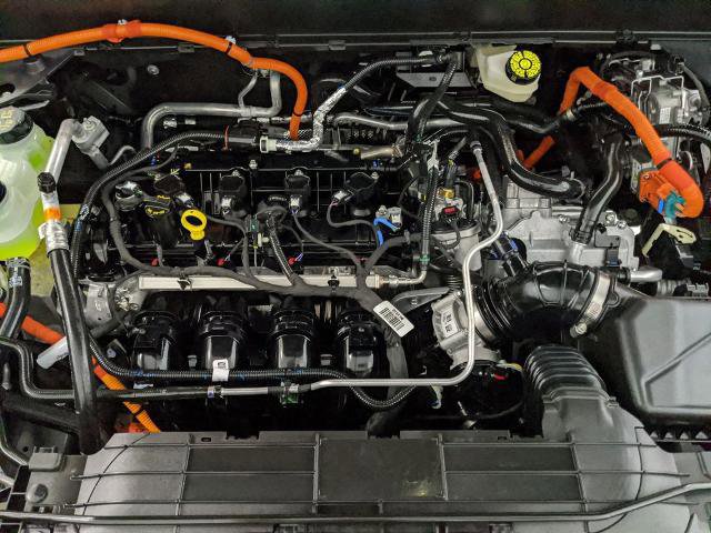 Certified 2025 Ford Maverick Lariat w/ Black Appearance Package image 25