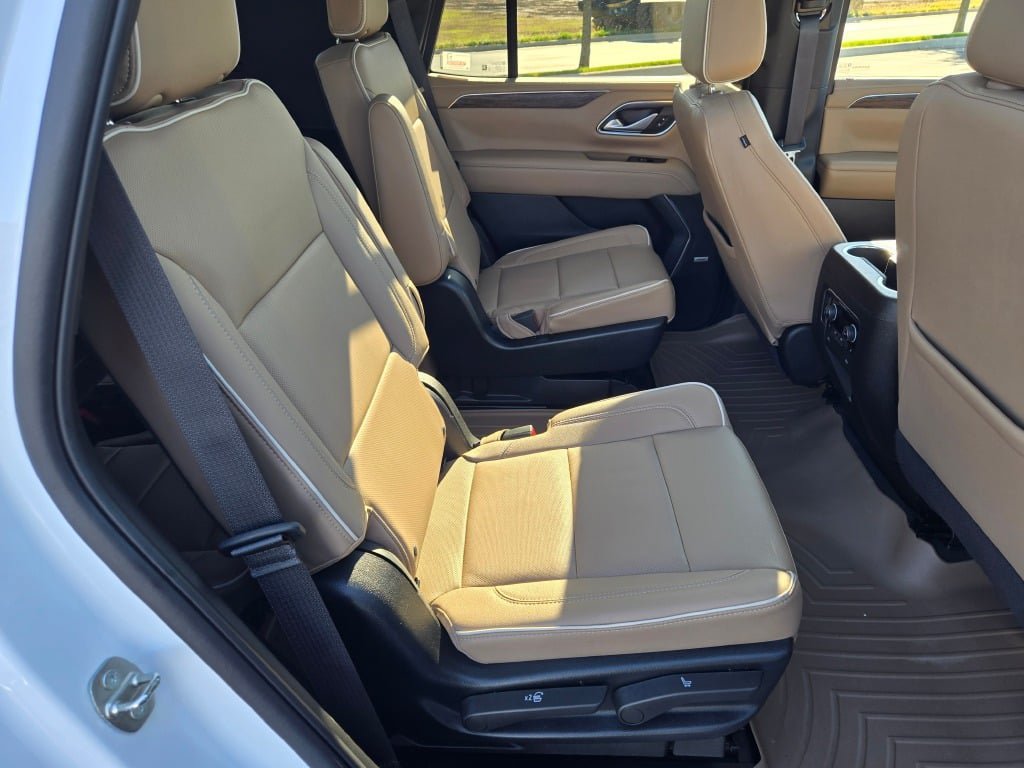 Used 2022 Chevrolet Tahoe Premier AWD/4WD image 11