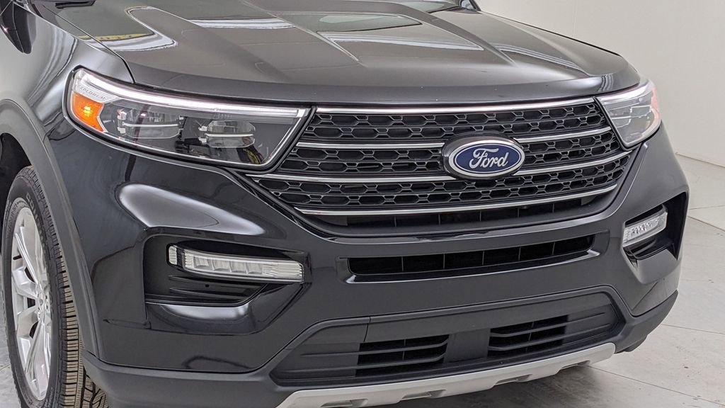 Certified 2023 Ford Explorer XLT w/ Equipment Group 202A image 44