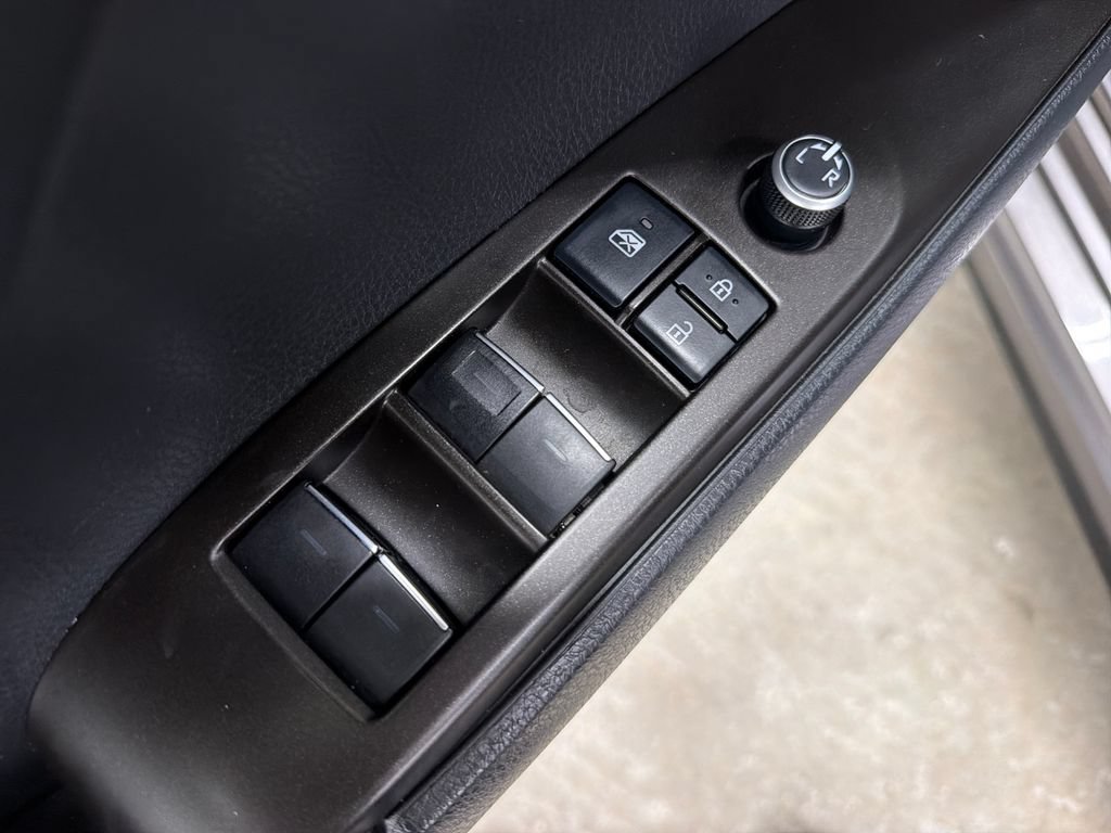 Used 2021 Toyota Camry XSE FWD image 18