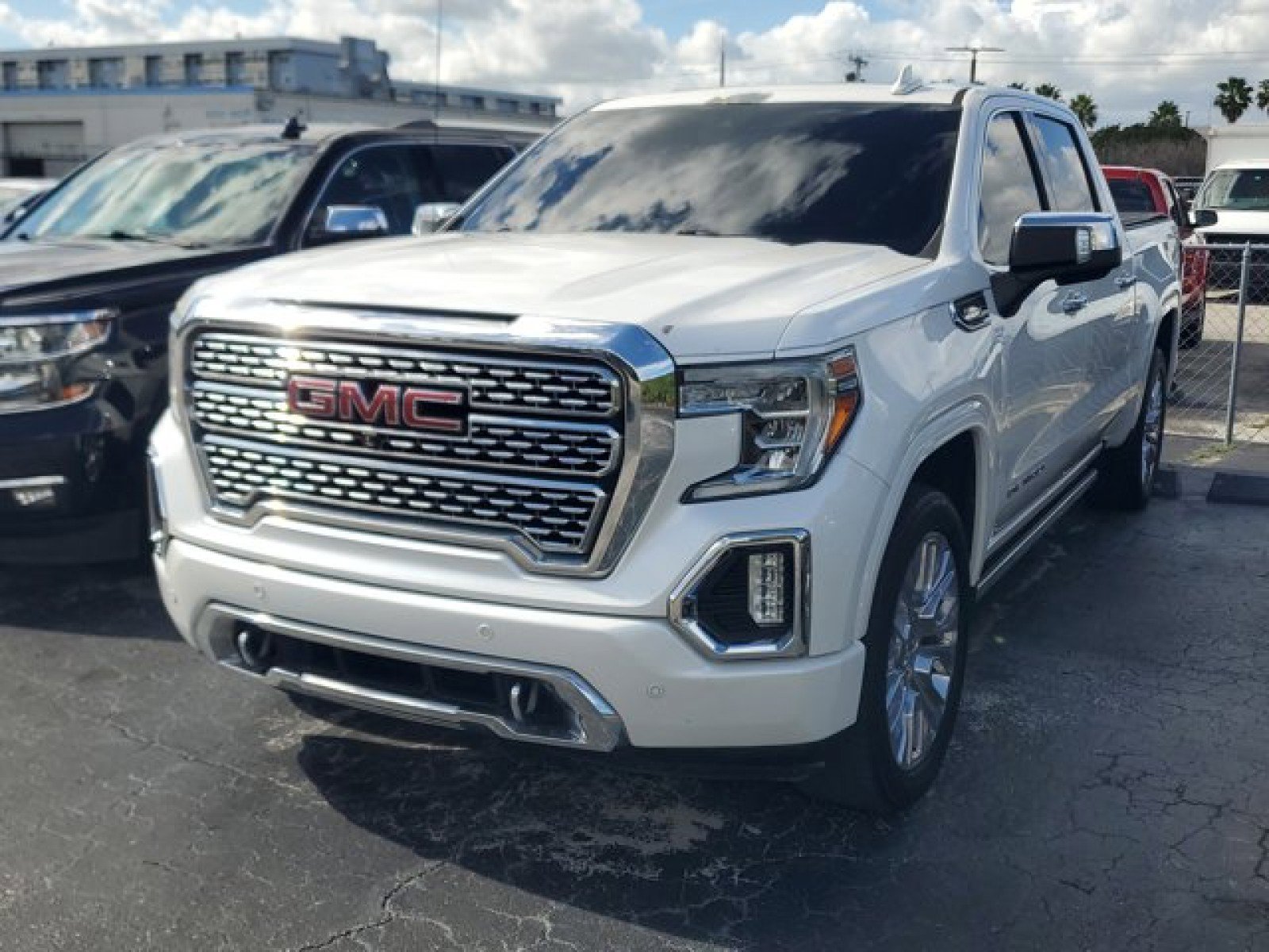Used 2020 GMC Sierra 1500 Denali w/ Denali Ultimate Package image 3