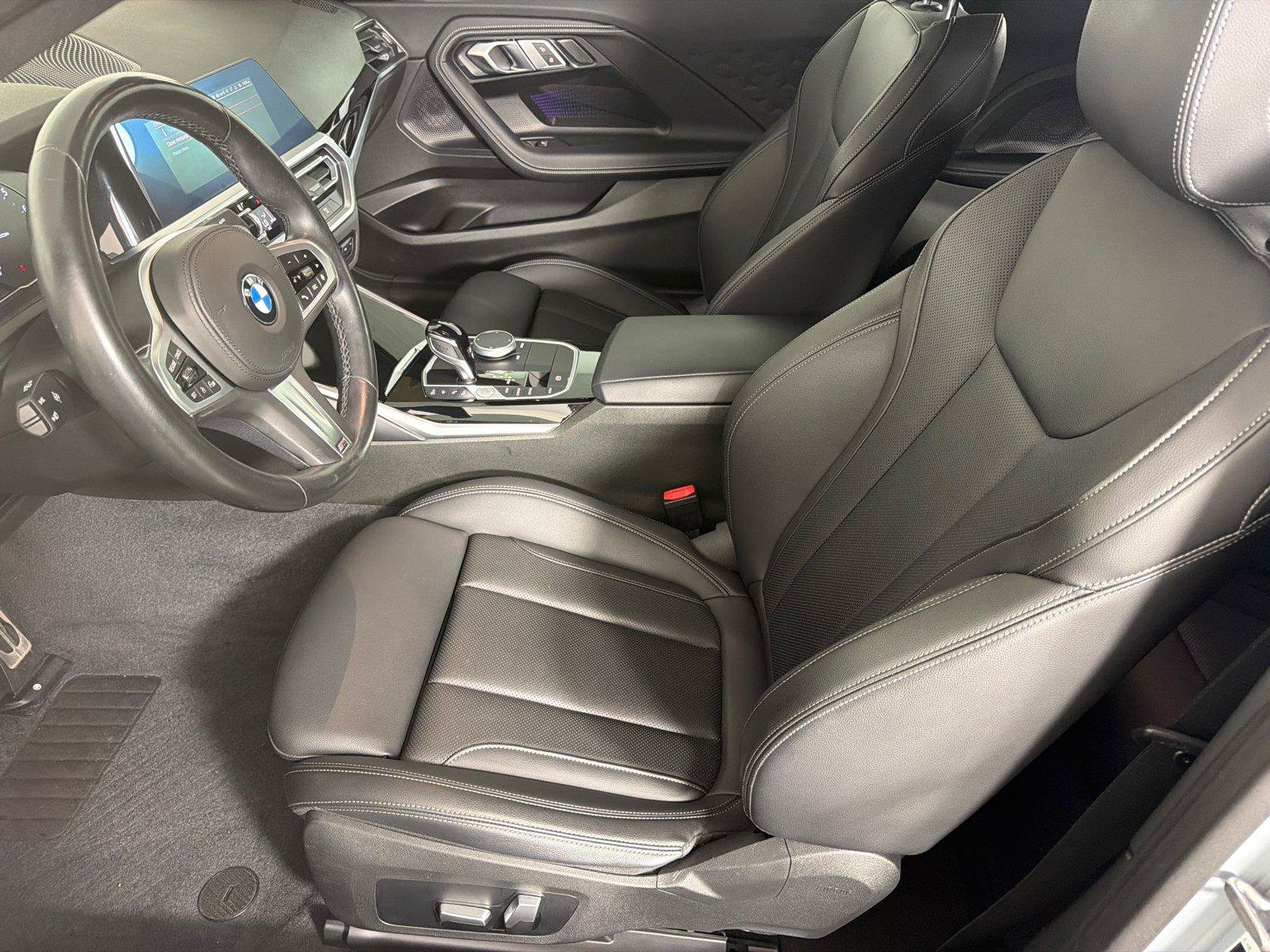 Used 2022 BMW 230i Coupe w/ M Sport Package RWD image 9