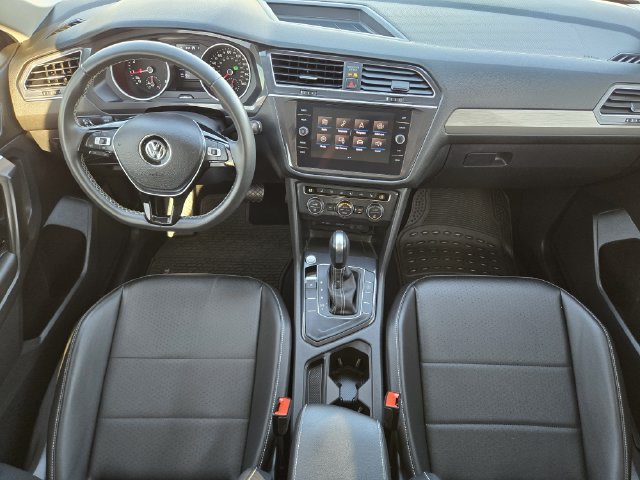 Used 2021 Volkswagen Tiguan SE w/ Panoramic Sunroof Package FWD image 24