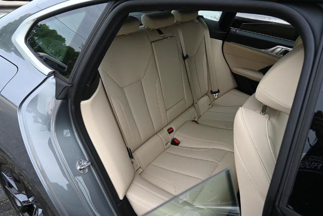Used 2022 BMW i4 eDrive40 w/ Premium Package RWD image 27