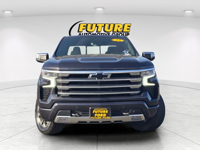 Used 2023 Chevrolet Silverado 1500 High Country w/ Technology Package AWD/4WD image 2