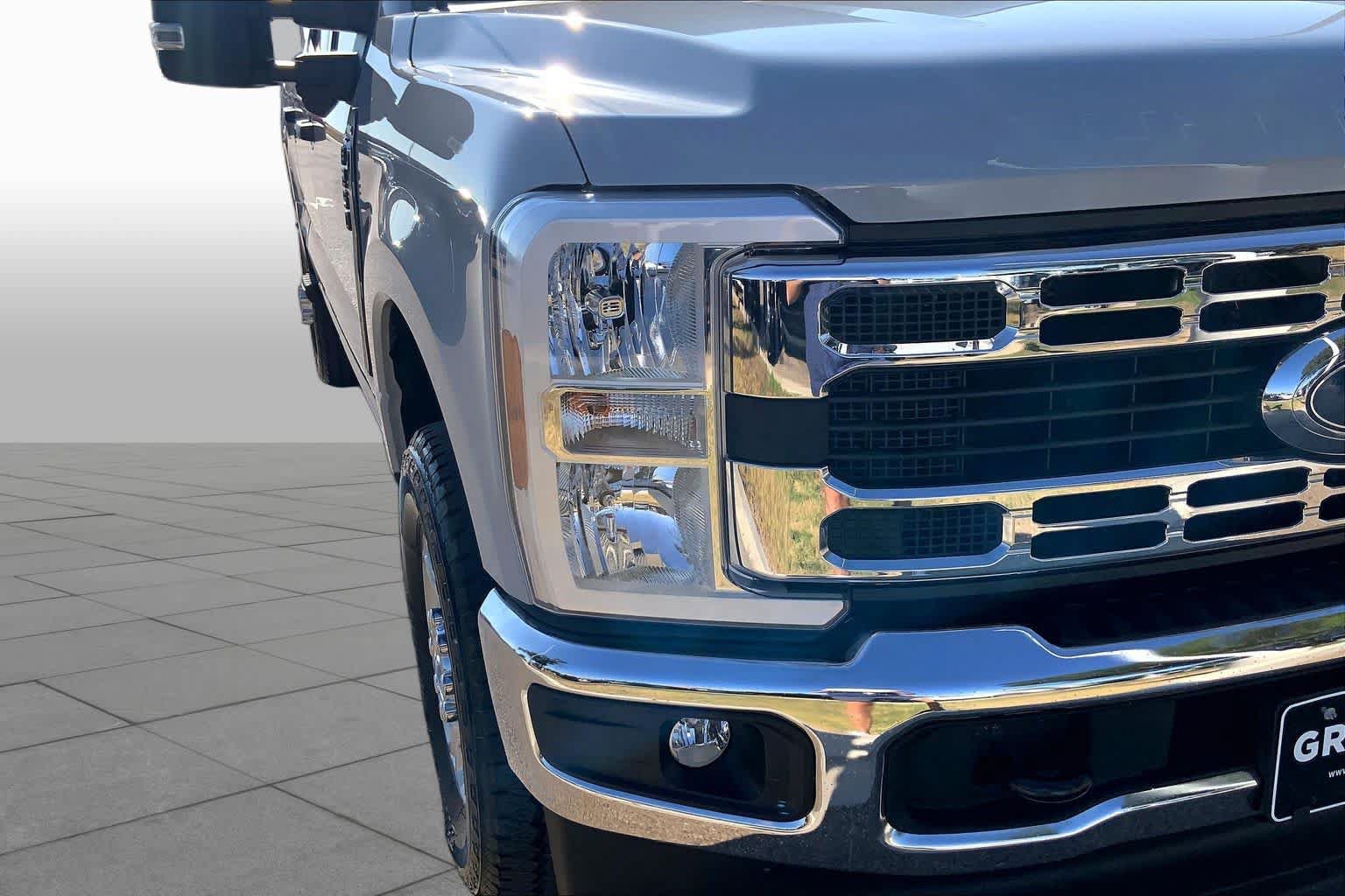Certified 2025 Ford F250 XLT w/ 360-Degree Camera Package AWD/4WD image 28