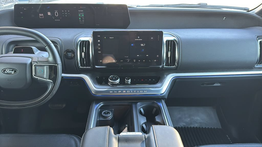 Certified 2025 Ford Expedition Platinum w/ Stealth Appearance Package AWD/4WD image 9