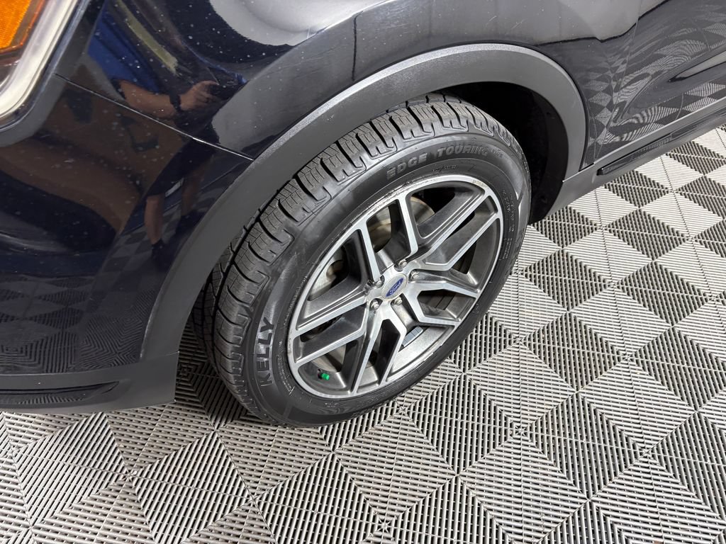 Certified 2018 Ford Explorer Sport AWD/4WD image 9