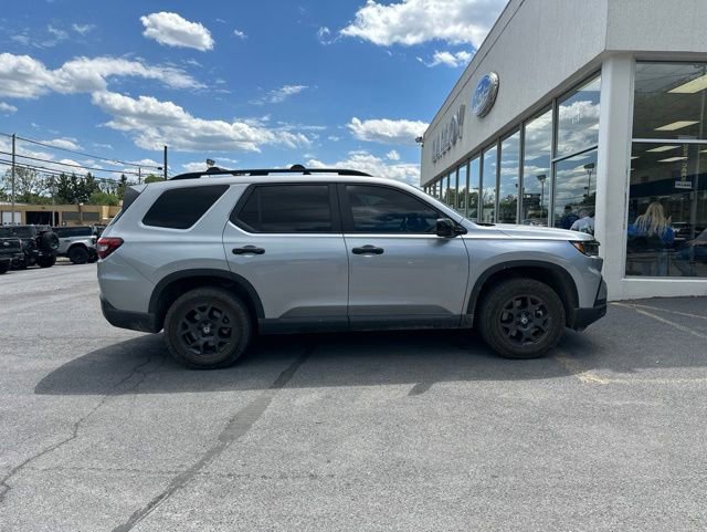 Used 2025 Honda Pilot TrailSport video 1
