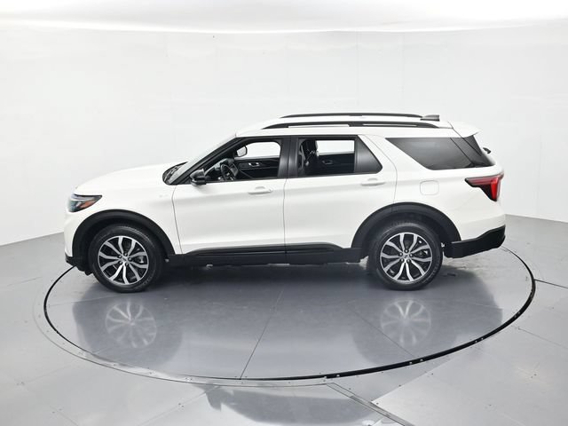 Certified 2025 Ford Explorer ST-Line AWD/4WD image 47