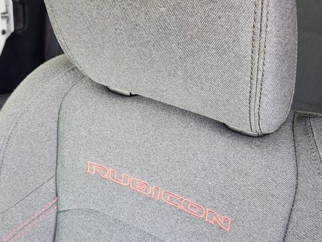 Used 2025 Jeep Wrangler Unlimited Rubicon image 24