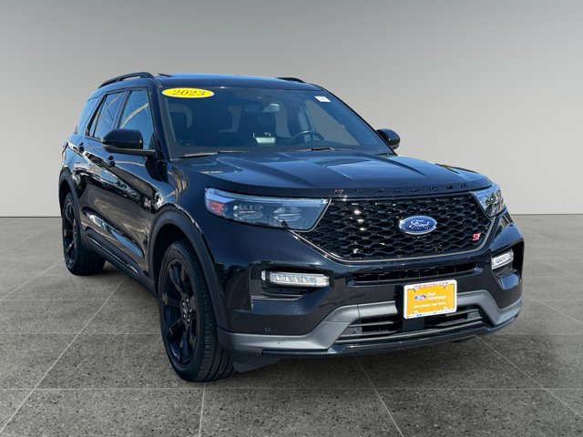 Certified 2023 Ford Explorer ST w/ Equipment Group 401A AWD/4WD image 8