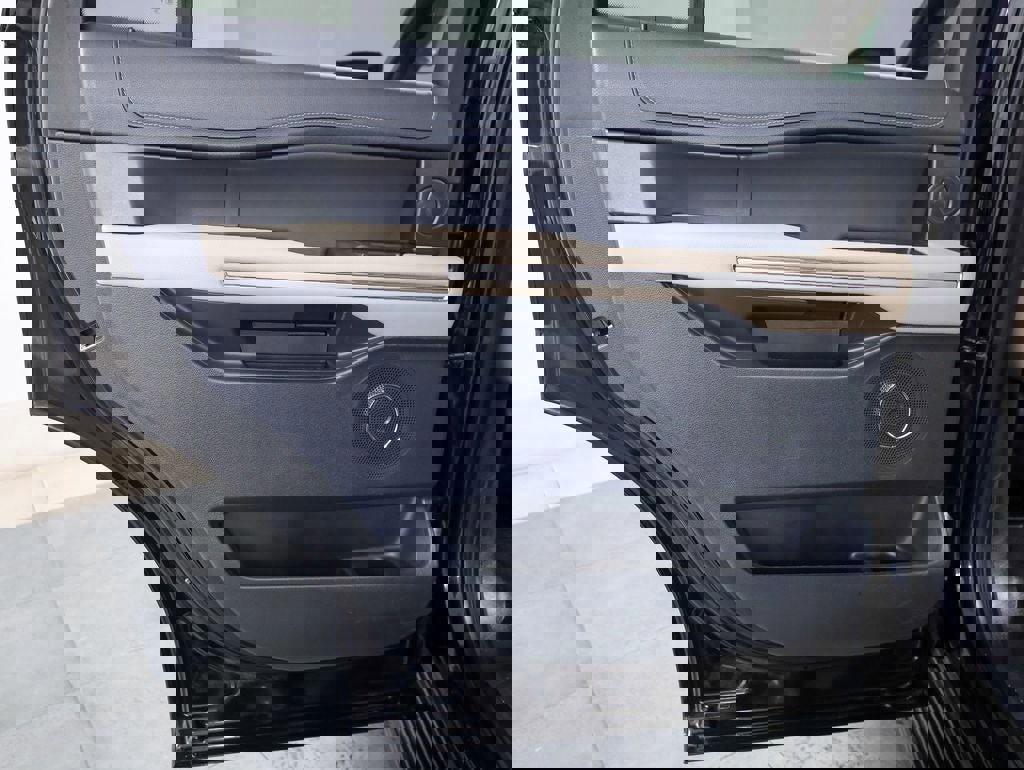 Certified 2024 Ford Expedition Limited image 15