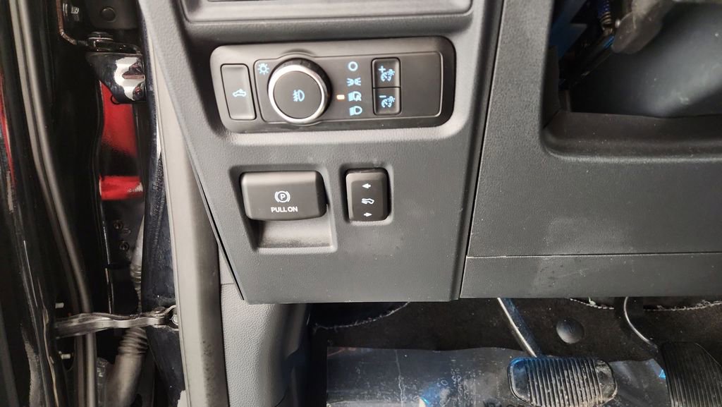Certified 2022 Ford F150 Lariat image 24