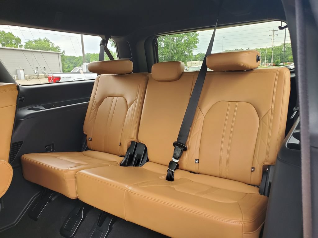 Certified 2023 Ford Expedition Max Platinum AWD/4WD image 13