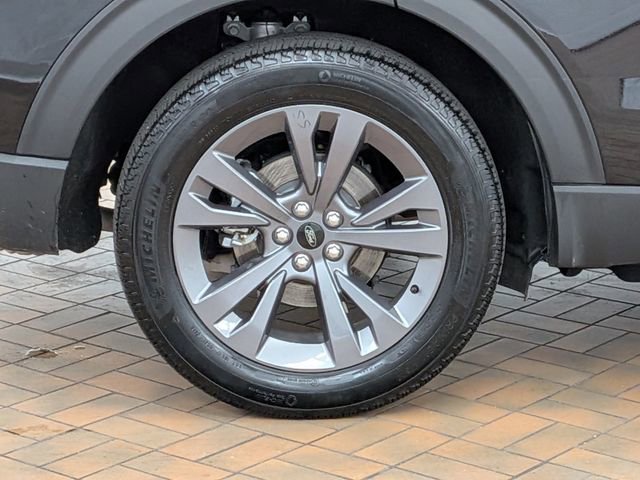 Certified 2025 Ford Explorer Active w/ Active Comfort Package image 9