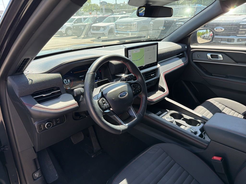 Certified 2025 Ford Explorer ST-Line w/ ST-Line Street Pack AWD/4WD image 10