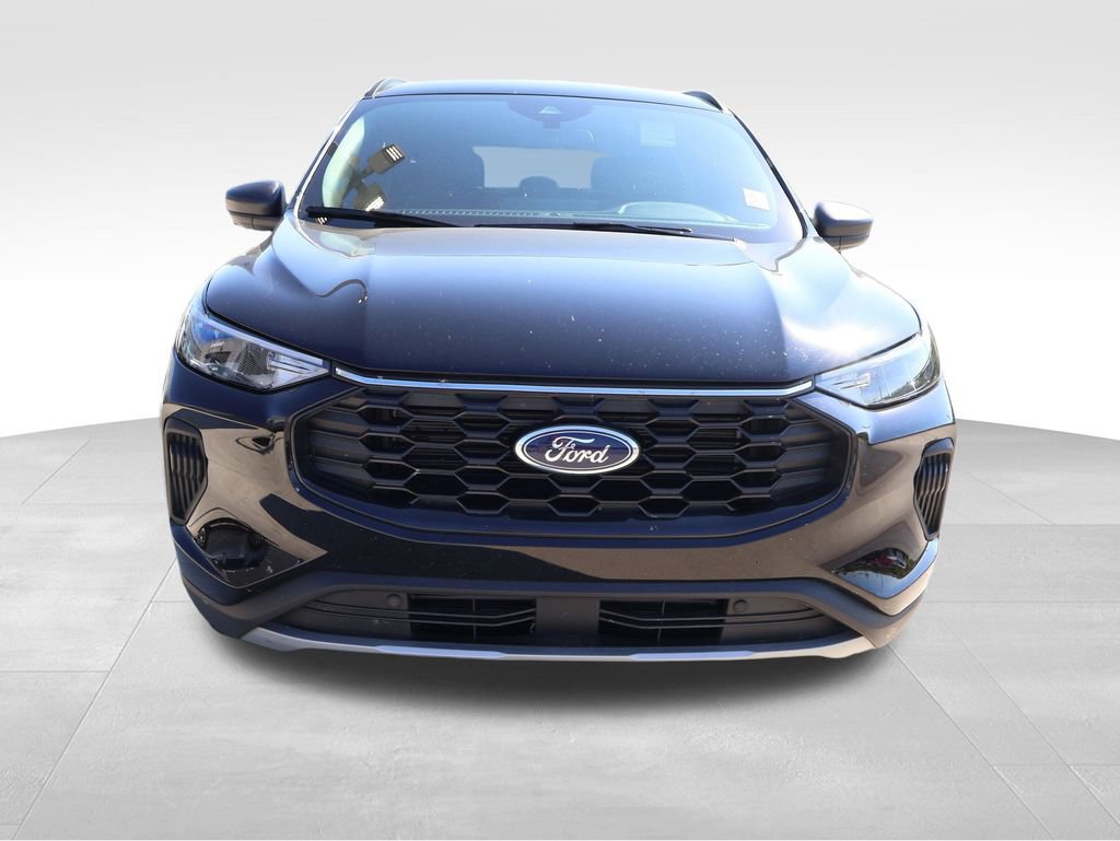 Certified 2026 Ford Escape ST-Line w/ Tech Pack #1 FWD image 6
