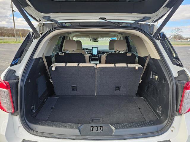 Certified 2022 Ford Explorer Limited w/ Limited Technology Package image 17