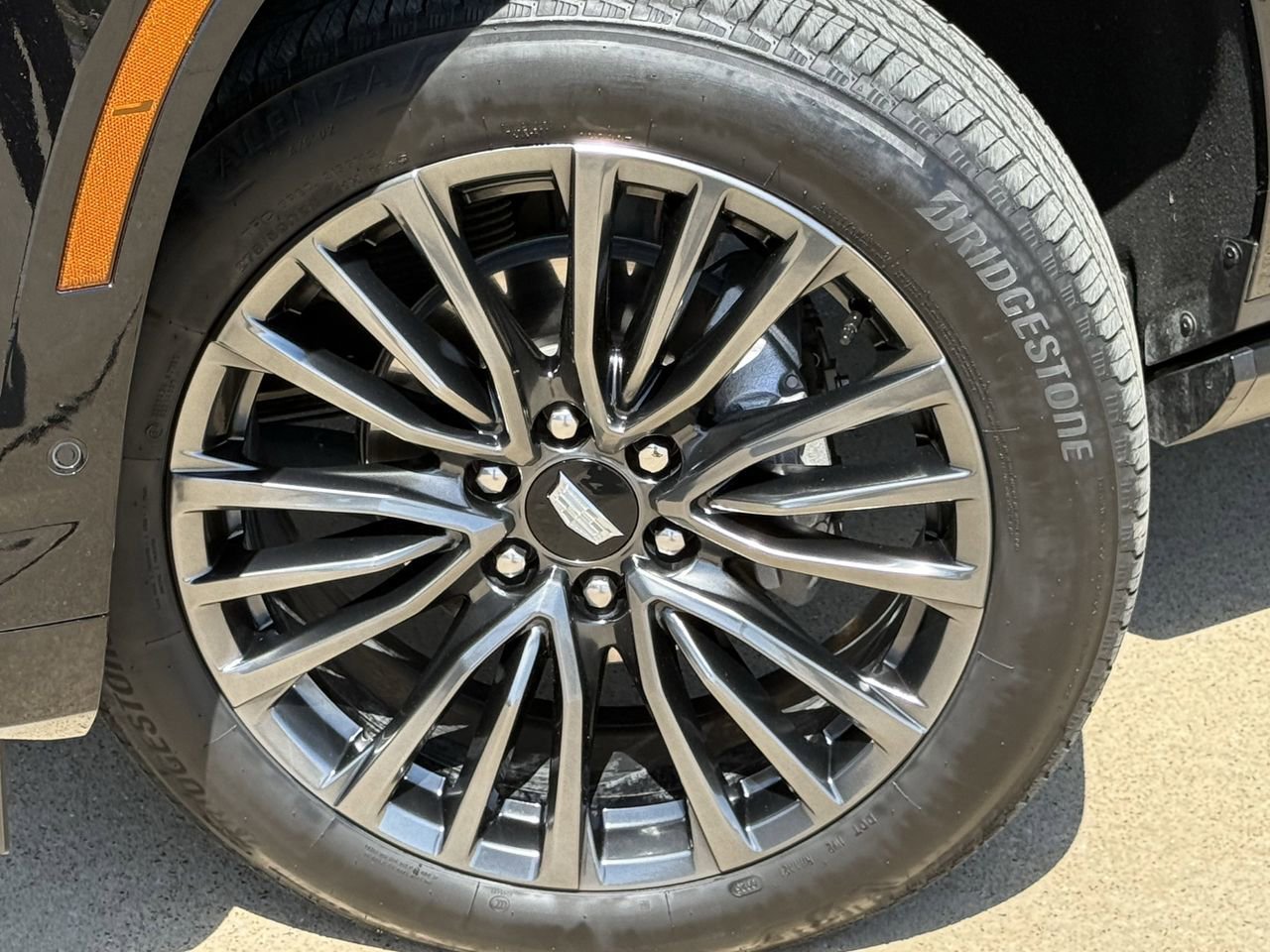 Used 2025 Cadillac Escalade Sport Platinum image 9