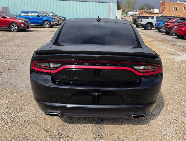 Used 2022 Dodge Charger SXT w/ Blacktop Package AWD/4WD image 4