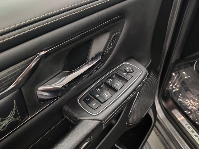 Used 2022 RAM 1500 Limited w/ Body Color Bumper Group AWD/4WD image 26