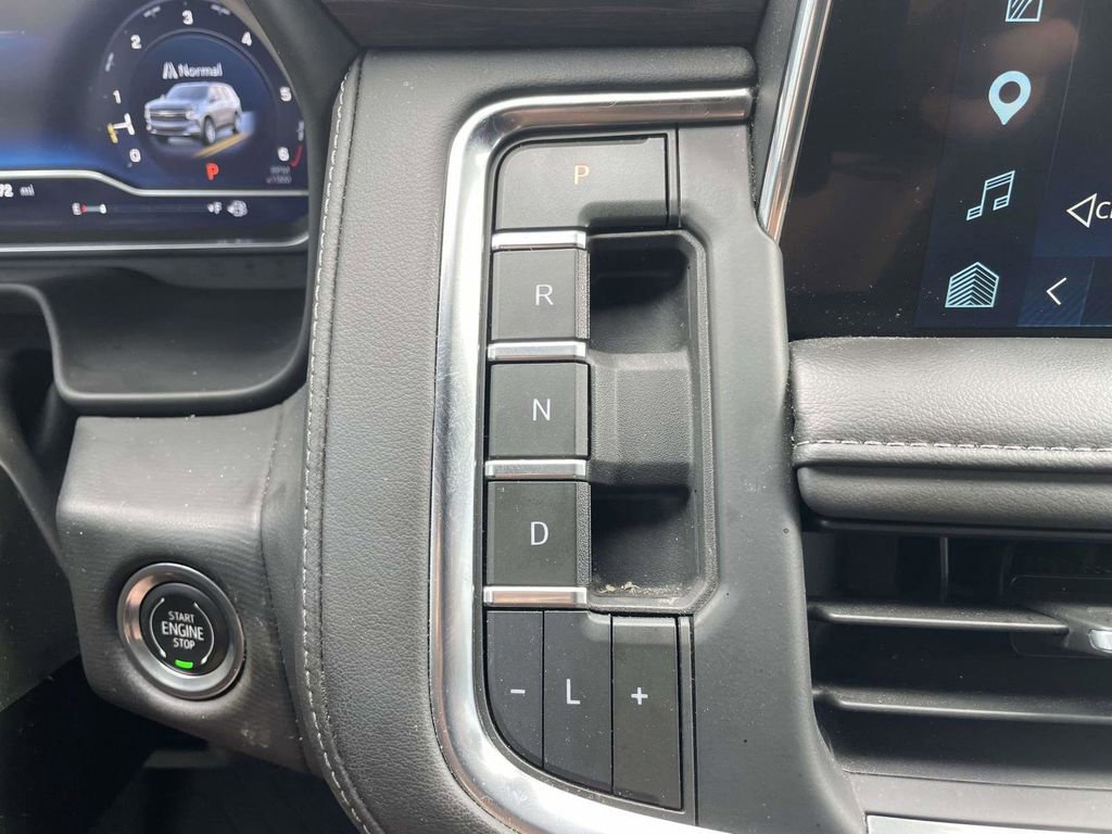 Used 2023 Chevrolet Tahoe LT w/ LT Signature Package image 17