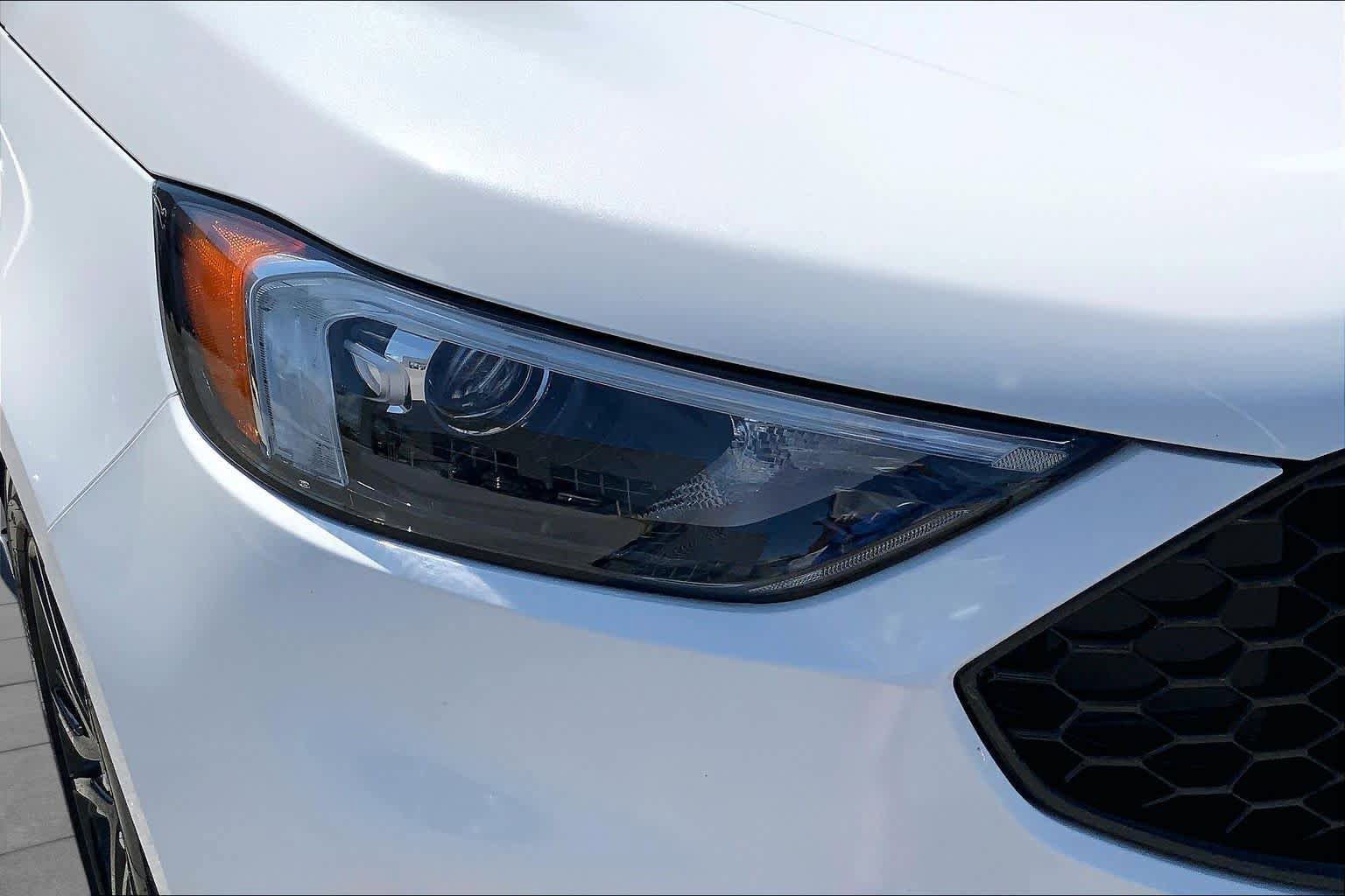 Certified 2024 Ford Edge ST-Line AWD/4WD image 27