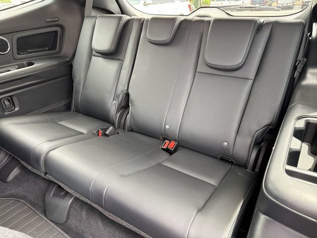 Used 2023 Subaru Ascent Touring AWD/4WD image 28