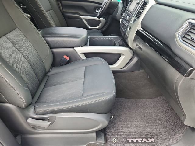 Used 2018 Nissan Titan SV w/ SV Convenience Package RWD image 27