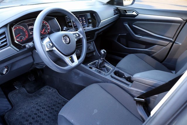 Used 2021 Volkswagen Jetta S image 3