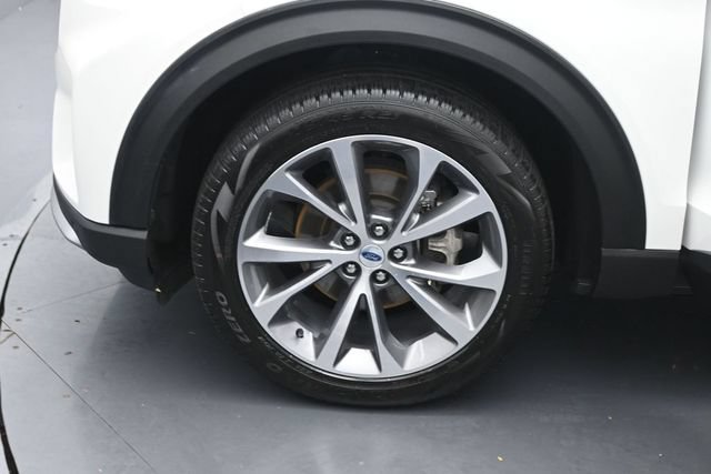 Certified 2025 Ford Explorer Platinum w/ Ultimate Package AWD/4WD image 37